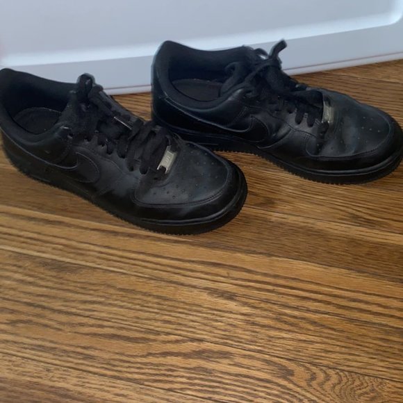 Black Air Force Ones - Picture 2 of 3